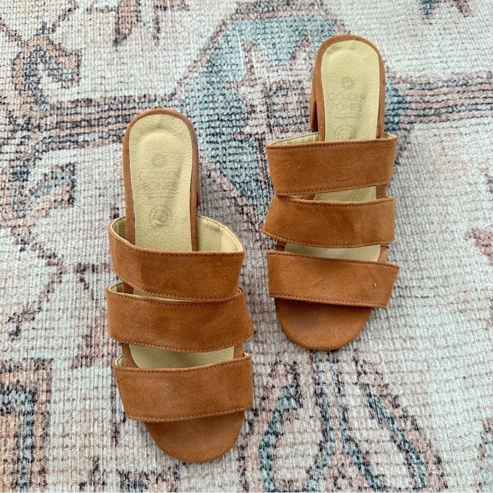 Golden Ponies Brown Slip On Sandals sz 7.5